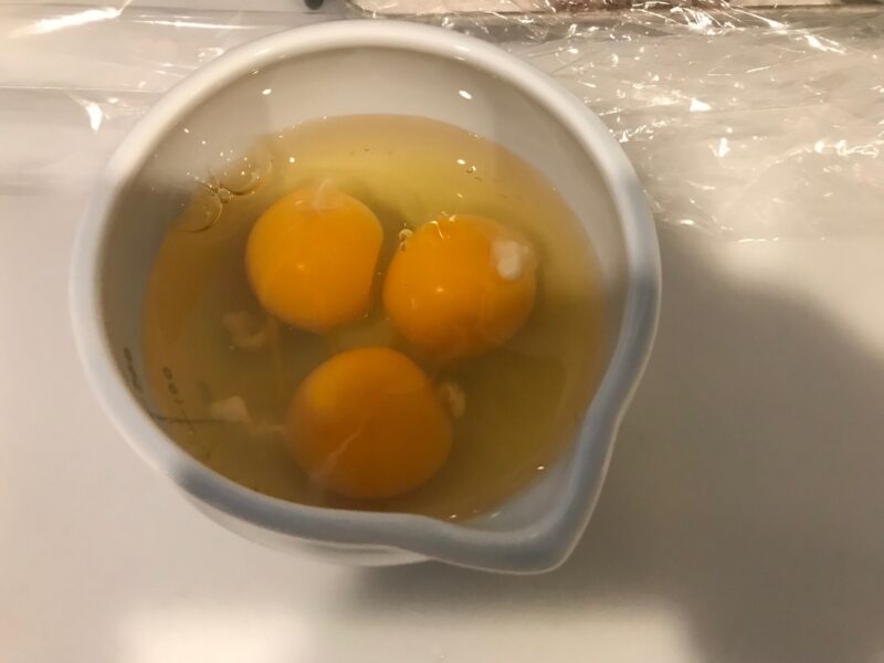 卵3個